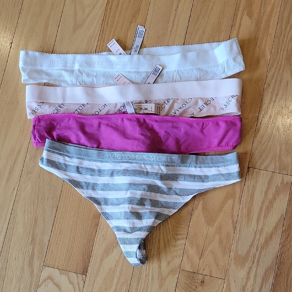 Victoria Secret 4 pairs Thong/String panties